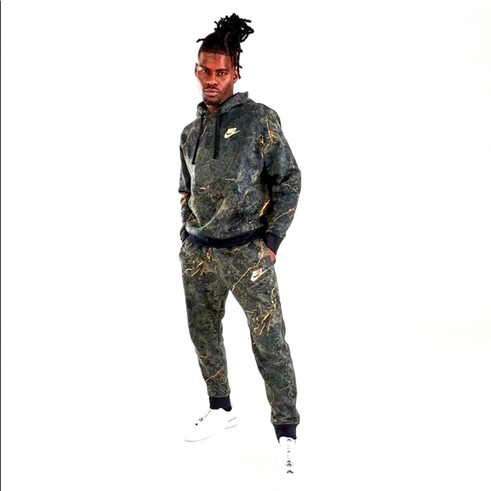 New with tag nwt man joggers black gold pockets Nike swoosh aop
